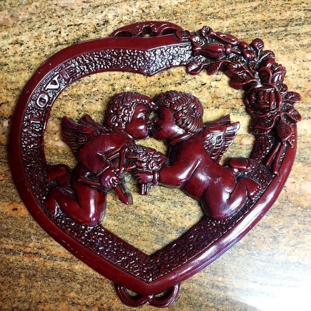 Wall Plaque Cherubs Angel's. B31